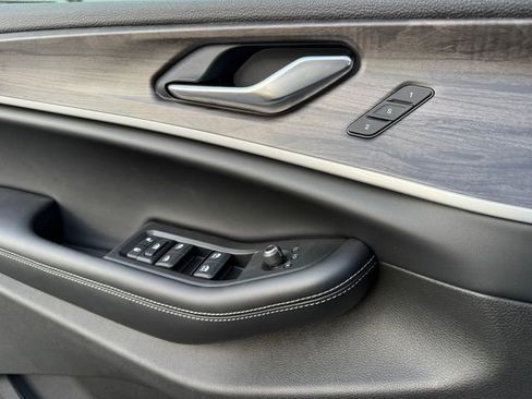 New 2025 Jeep Grand Cherokee Limited image 30