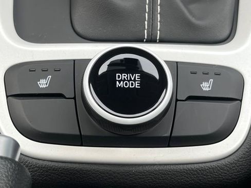 New 2026 Hyundai Venue SEL FWD image 29