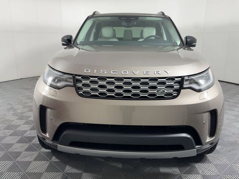 New 2026 Land Rover Discovery S image 7