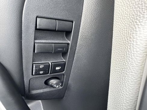 Certified 2025 Toyota Corolla SE image 8