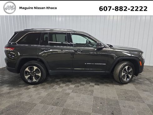 Used 2023 Jeep Grand Cherokee 4WD 4xe image 3