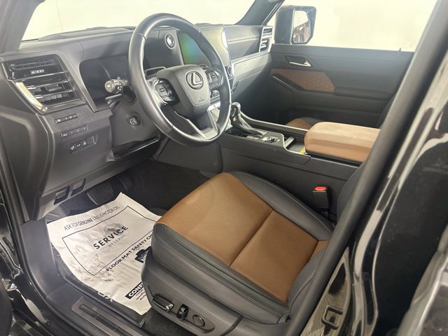 Used 2024 Lexus GX 550 w/ Accessory Package (2T) AWD/4WD image 23