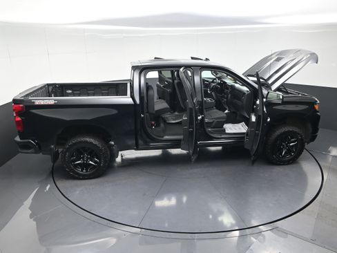 Used 2025 Chevrolet Silverado 1500 Custom Trail Boss AWD/4WD image 14