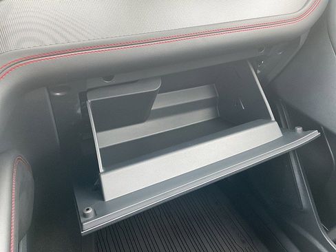 Used 2025 Ford Explorer ST image 18