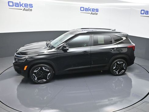 Certified 2024 Kia Seltos SX w/ SX Sunroof Package image 54