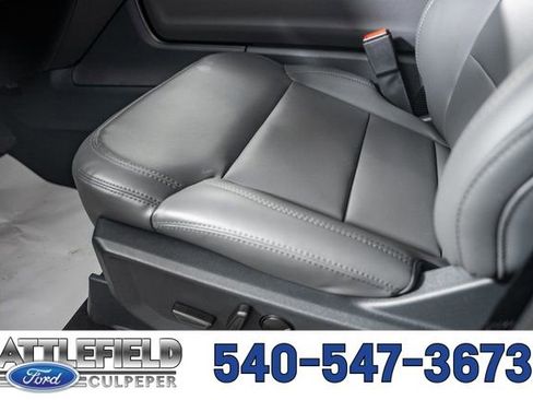 New 2026 Ford Expedition Active image 42