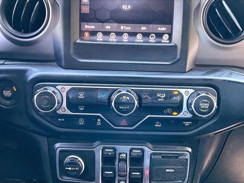 Certified 2023 Jeep Wrangler Unlimited Sport AWD/4WD image 17