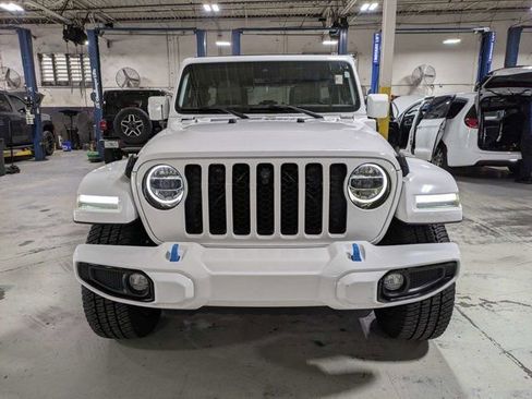Used 2021 Jeep Wrangler Unlimited Sahara AWD/4WD image 8