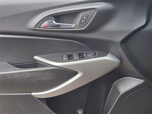 Certified 2024 Chevrolet Trax RS w/ Sunroof Package image 22