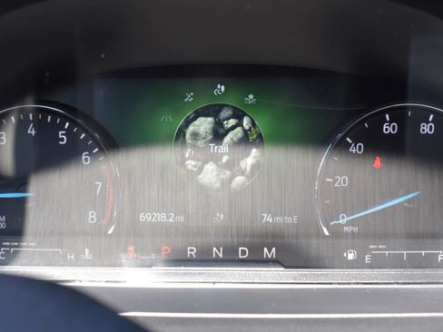 Used 2020 Ford Explorer XLT w/ Equipment Group 202A AWD/4WD image 80