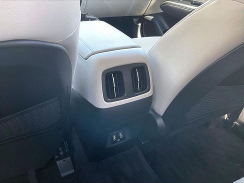 Used 2024 Hyundai Tucson Limited AWD/4WD image 28