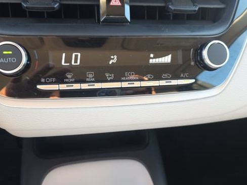 Used 2024 Toyota Corolla LE FWD image 21