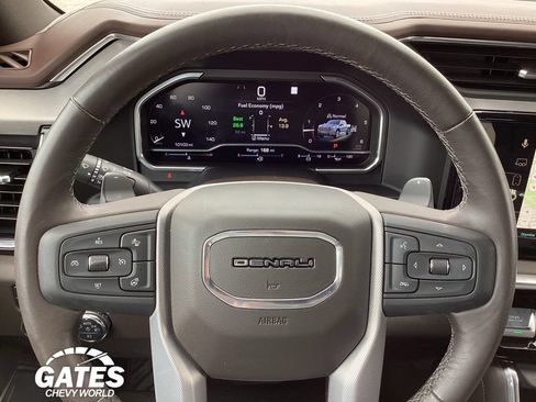 Used 2022 GMC Sierra 1500 Denali w/ Denali Reserve Package AWD/4WD image 26