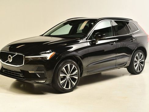 Used 2022 Volvo XC60 B5 Momentum w/ Protection Package Premier image 2