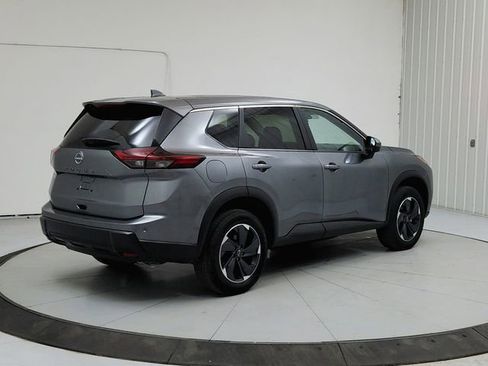 Used 2025 Nissan Rogue SV FWD image 7