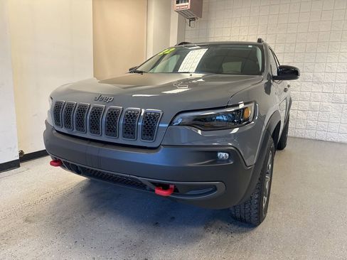 Used 2022 Jeep Cherokee Trailhawk w/ Premium Leather Package image 38