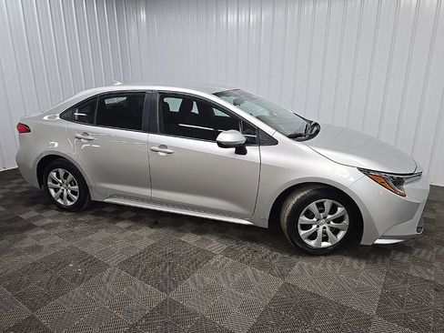 Used 2024 Toyota Corolla LE FWD image 1