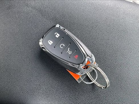 Used 2024 Chevrolet Equinox LT AWD/4WD image 11