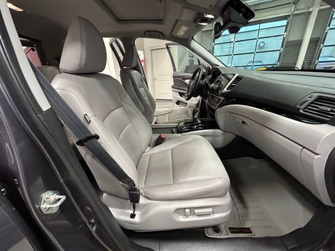 Used 2017 Honda Ridgeline RTL-E image 40