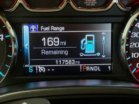 Used 2017 Chevrolet Silverado 2500 LT AWD/4WD image 8