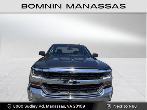 Used 2017 Chevrolet Silverado 1500 LT w/ LPO, Black Pack AWD/4WD image 4