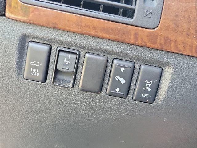 Used 2012 Nissan Armada Platinum AWD/4WD image 12