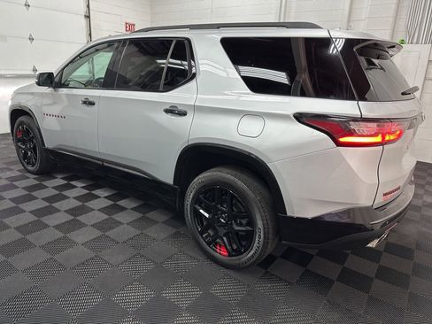 Used 2021 Chevrolet Traverse Premier w/ Redline Edition image 6
