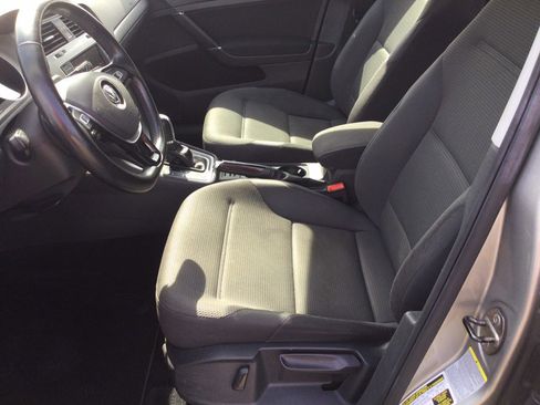 Used 2016 Volkswagen Golf S FWD image 20