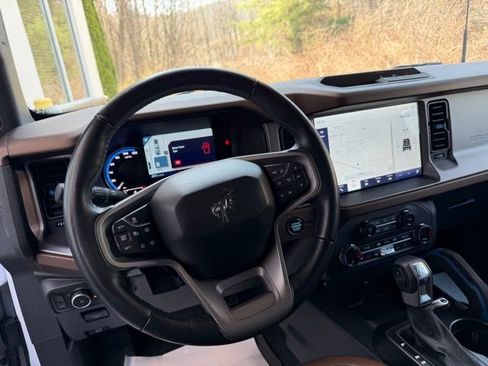 Used 2023 Ford Bronco Outer Banks image 19