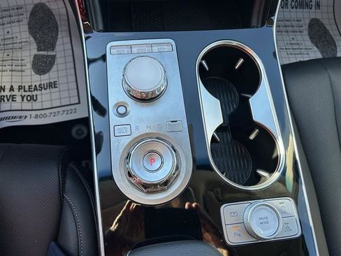 Used 2025 Genesis GV80 2.5T Standard image 16