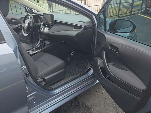 Used 2022 Toyota Corolla LE image 9