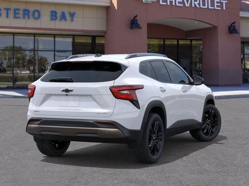 New 2026 Chevrolet Trax ACTIV w/ Sunroof Package FWD image 4