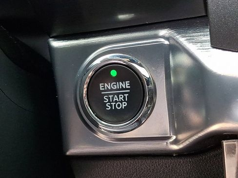 Used 2022 Ford F150 Lariat w/ Equipment Group 502A High AWD/4WD image 31