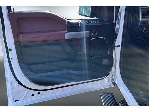 Used 2019 Ford F150 Platinum w/ Equipment Group 701A Luxury AWD/4WD image 18