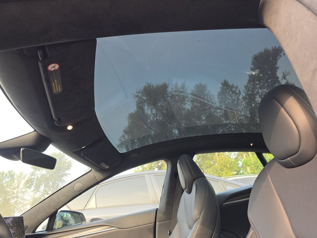 Used 2023 Tesla Model S Plaid AWD/4WD image 2