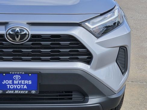 Used 2024 Toyota RAV4 LE FWD image 4