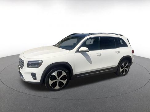Used 2025 Mercedes-Benz GLB 250 image 8