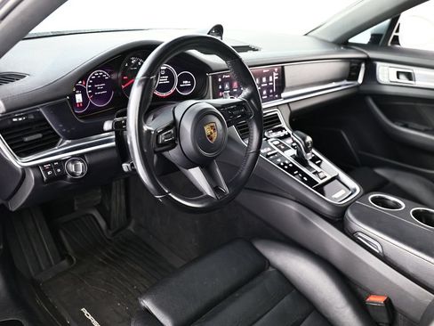 Used 2022 Porsche Panamera image 4