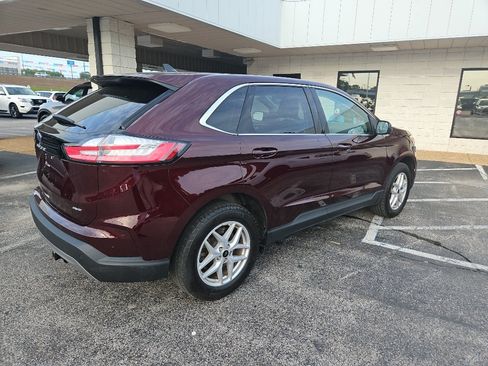 Used 2023 Ford Edge SEL w/ Convenience Package AWD/4WD image 3