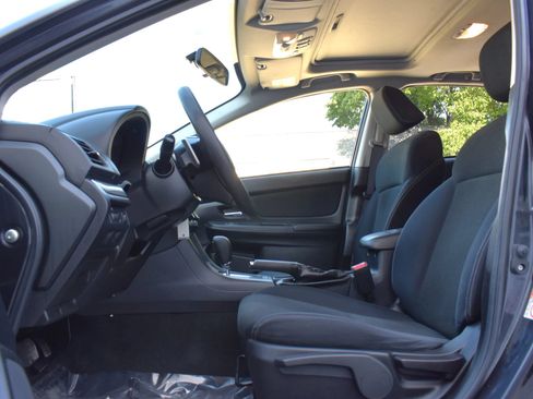 Used 2014 Subaru Crosstrek 2.0i Premium w/ Moonroof Package AWD/4WD image 12