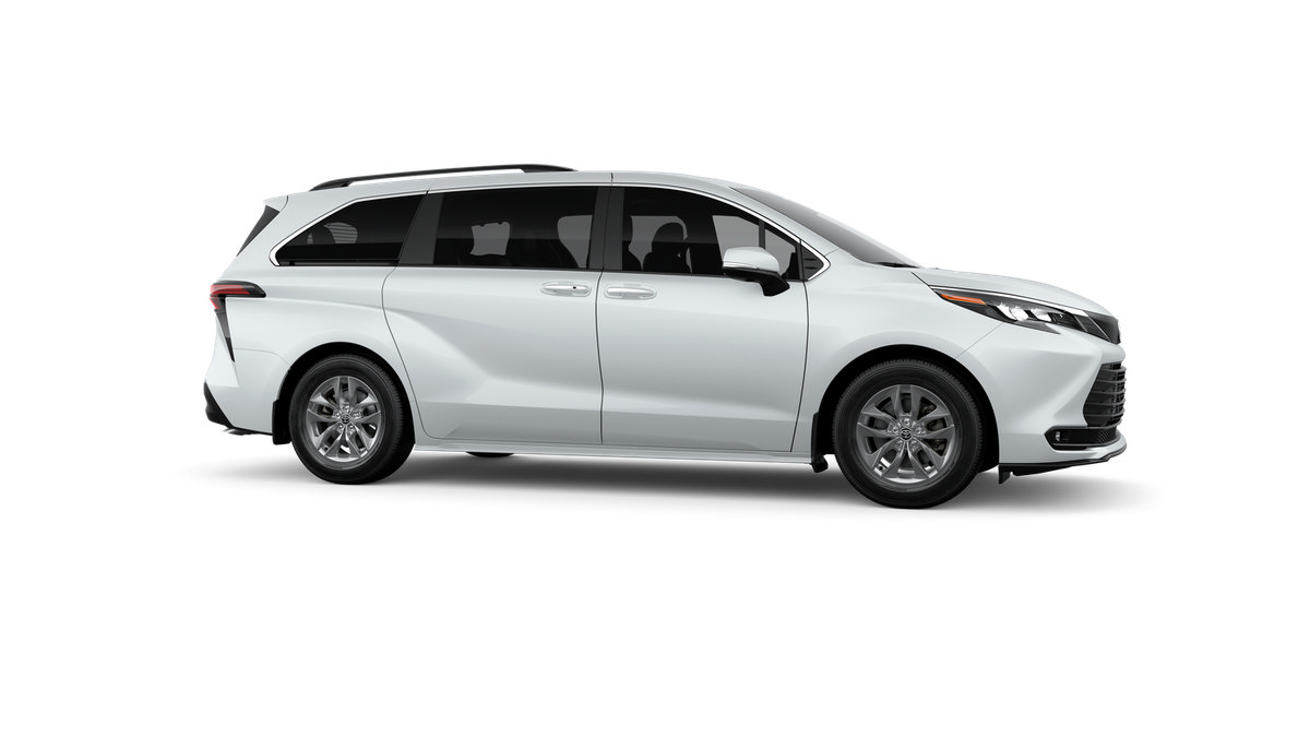 Certified 2026 Toyota Sienna XLE FWD image 57