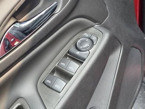 Used 2024 Chevrolet Equinox LT w/ LPO, Floor Liner Package FWD image 12