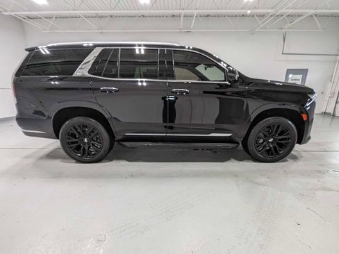 Certified 2021 Cadillac Escalade Premium Luxury image 7