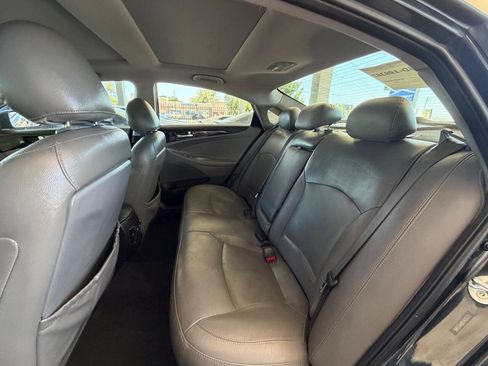 Used 2012 Hyundai Sonata Limited w/ Navigation Pkg FWD image 14