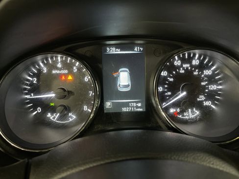 Used 2017 Nissan Rogue SL w/ SL Premium Package image 21