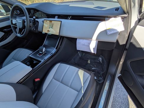New 2026 Land Rover Range Rover Evoque Dynamic SE AWD/4WD image 29