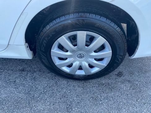 Used 2012 Toyota Corolla L FWD image 21