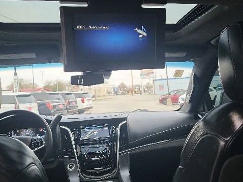 Used 2019 Cadillac Escalade ESV Platinum AWD/4WD image 4