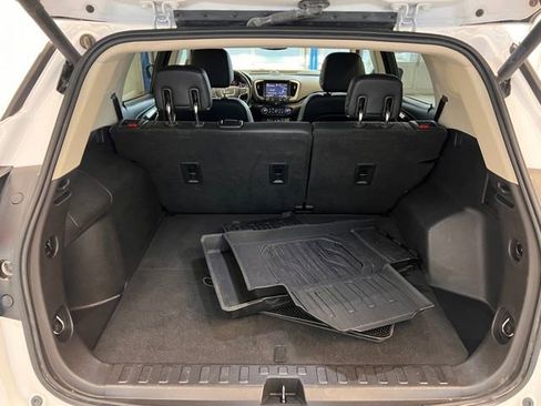 Used 2020 GMC Terrain Denali w/ Denali Premium Package AWD/4WD image 9