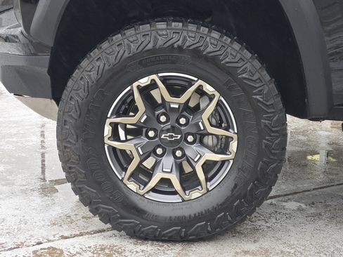 Used 2024 Chevrolet Colorado ZR2 w/ ZR2 Convenience Package III image 14